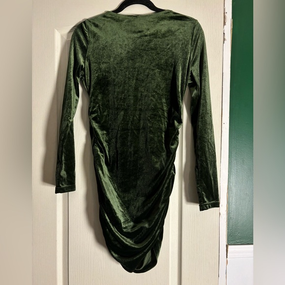 Green short dress with long sleeves. Rebel Sugar Glitter size M. Never worn - Picture 4 of 4